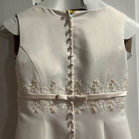 Michelangelo formal dress in off white winter white with stole wrap. - Picture 4 of 13